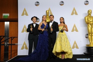 Thousands of Chinese online users watched the 88th Academy Awards , with attention firmly focussed on this year’s Best Actor winner Leonardo DiCaprio.